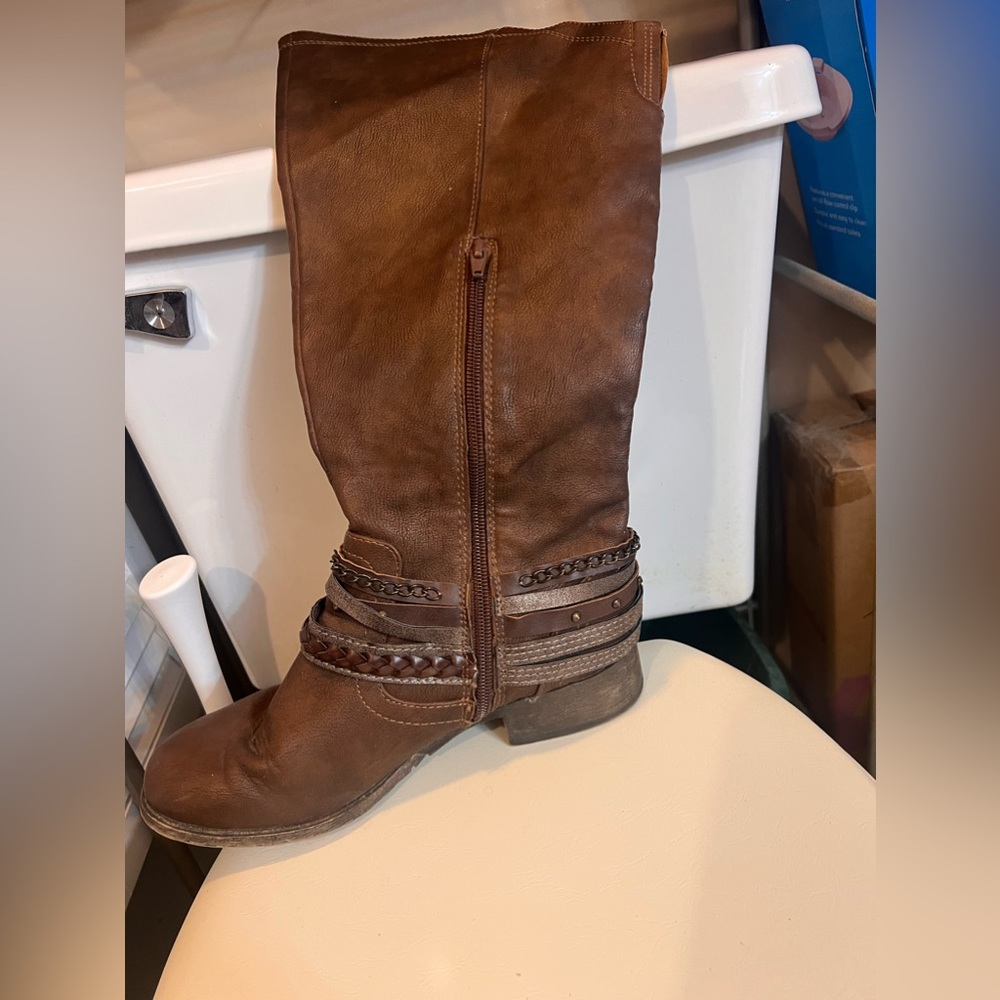 Women’s Boots! Used, but like new!